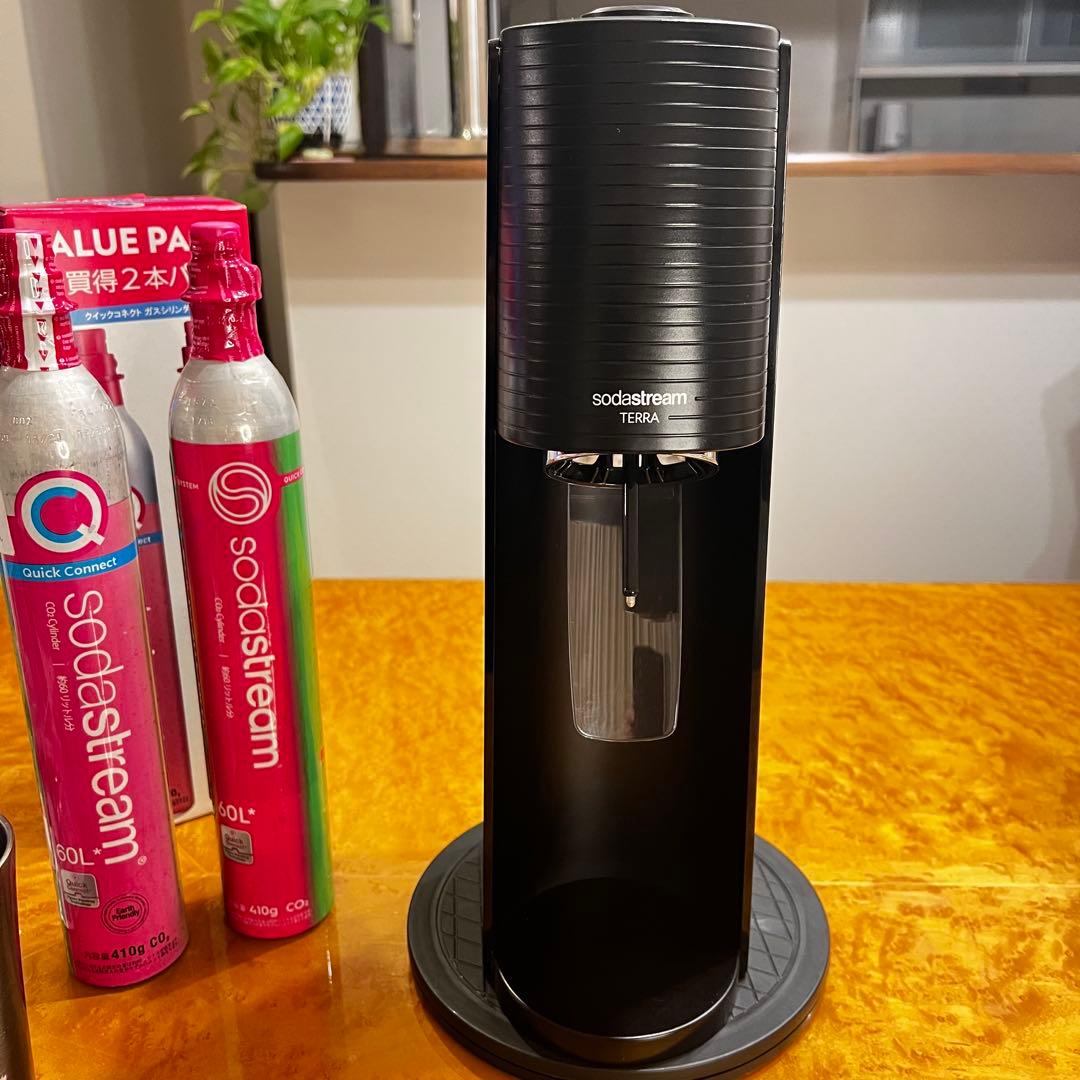 SodaStreamソーダストリームTERRA シリンダー2本　未使用ボトル1本