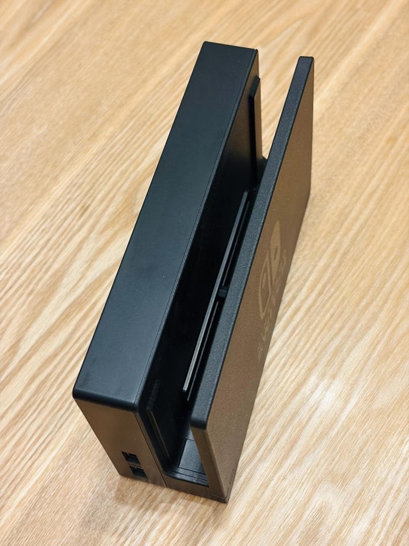 【新型】Nintendo Switch 本体 グレー＋Joy-Con充電グリップ