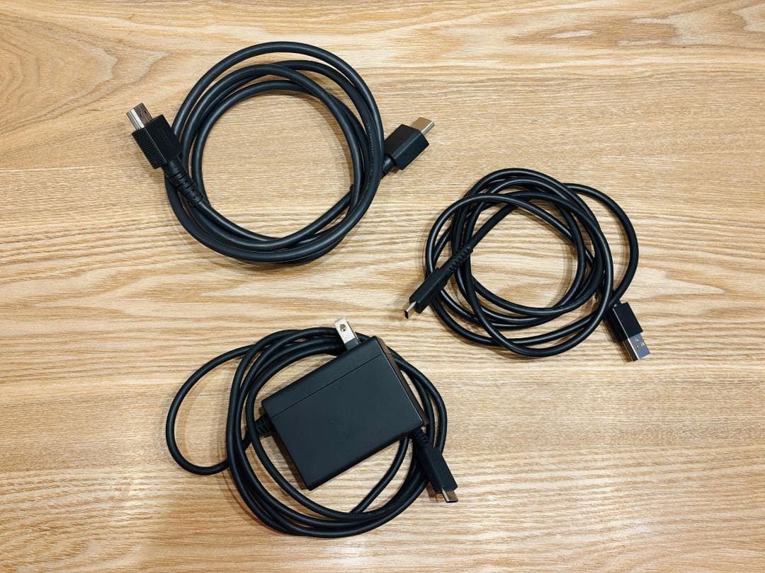 【新型】Nintendo Switch 本体 グレー＋Joy-Con充電グリップ