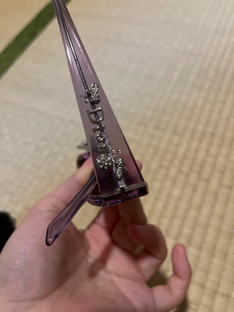 かわいいウサギ　Dior クリアピンク サングラス 装飾付き