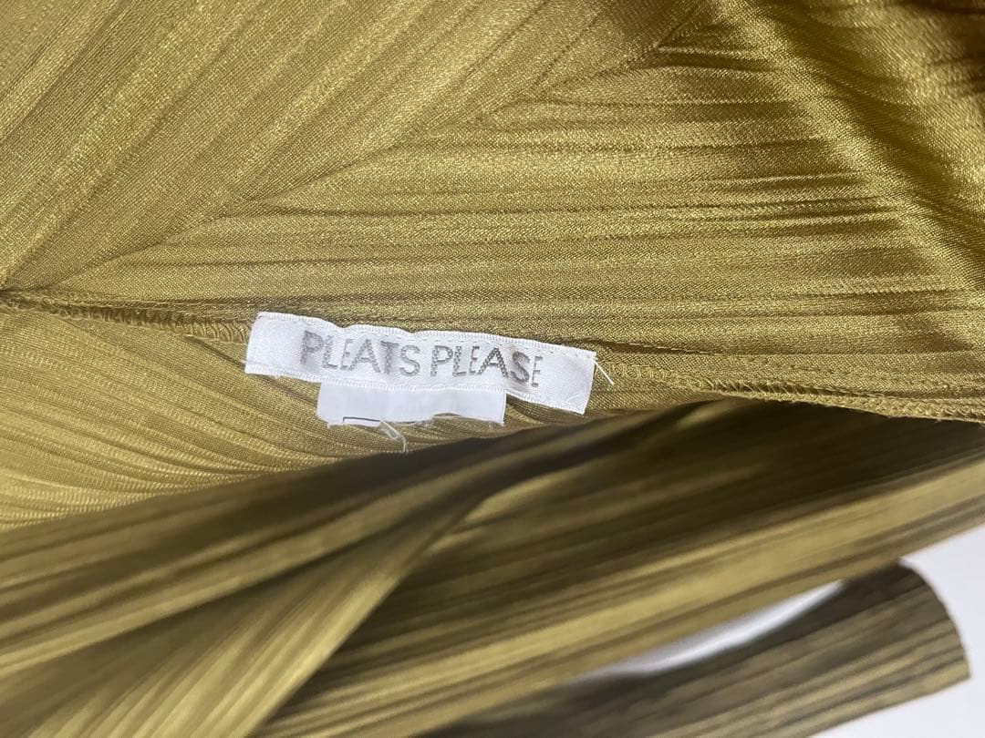PLEATS PLEASE ゴールド カーディガン