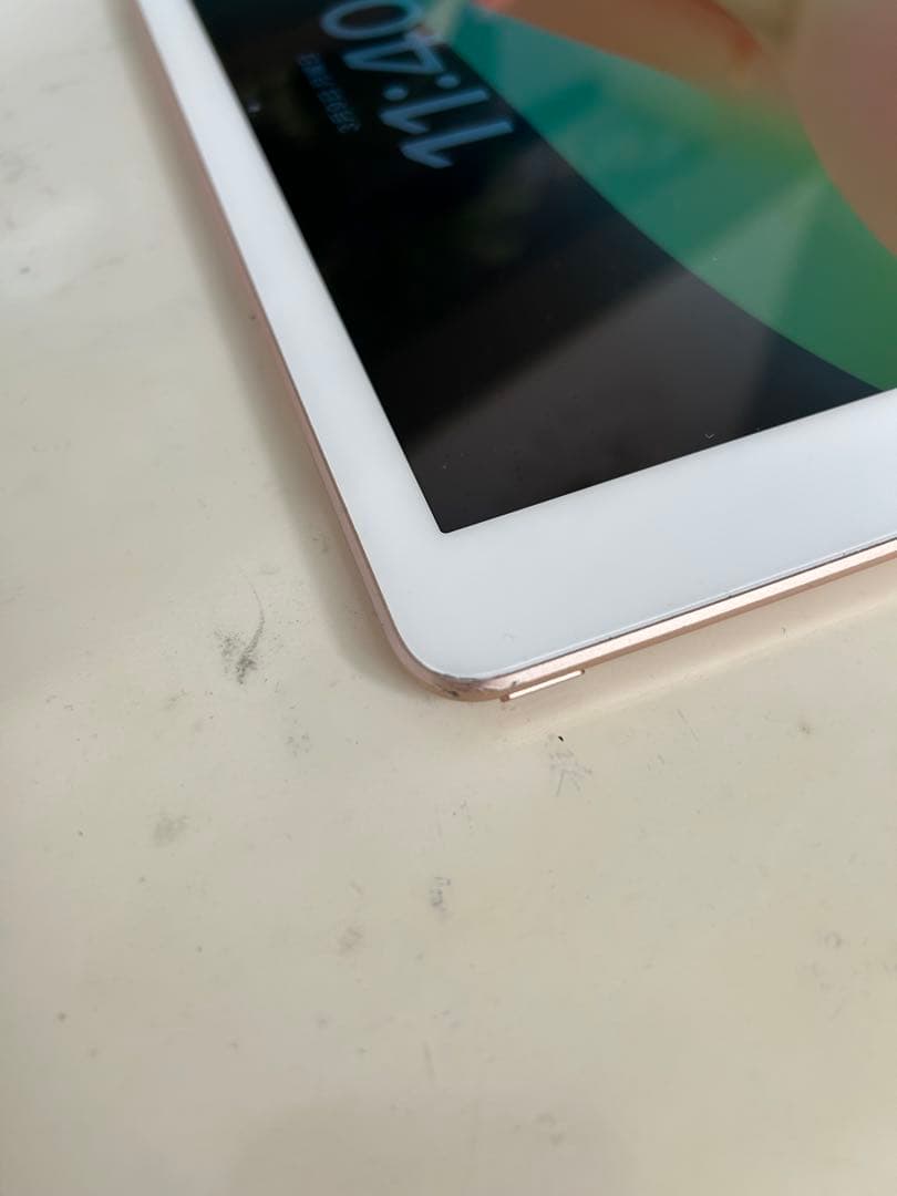 Apple iPad (第6世代) 9.7インチ 32GB ゴールド