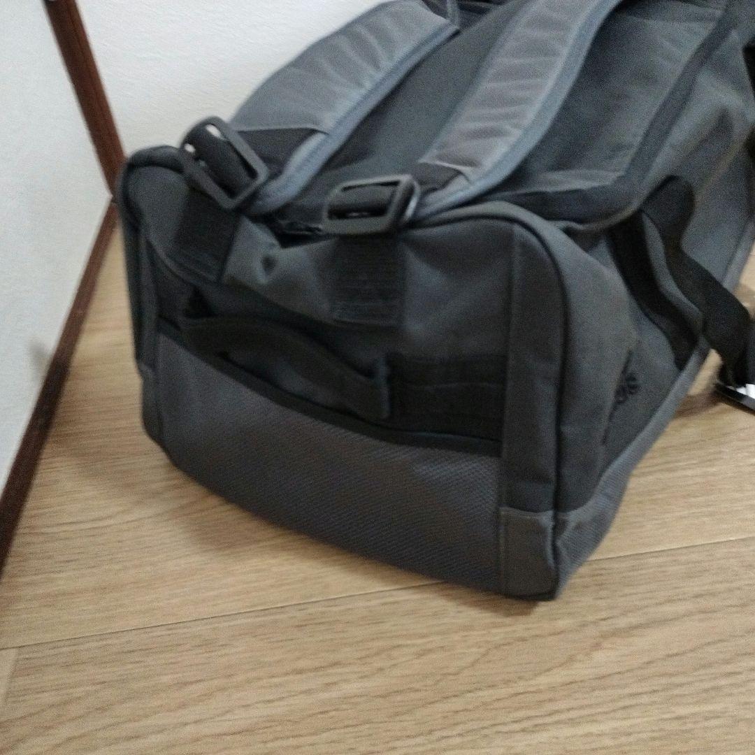 【新品】アメフト防具バッグに最適、リュックにもなる2way、adidas