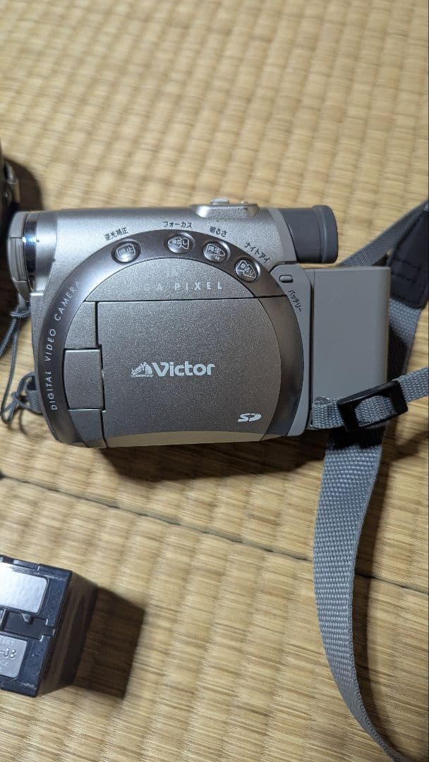 ビデオカメラ ビクター GR-D200-S動作確認済み