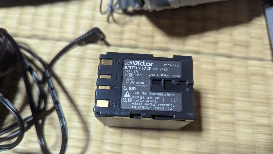 ビデオカメラ ビクター GR-D200-S動作確認済み