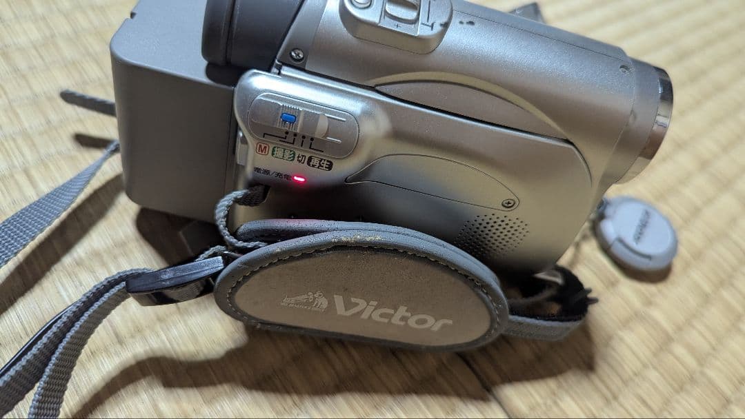 ビデオカメラ ビクター GR-D200-S動作確認済み