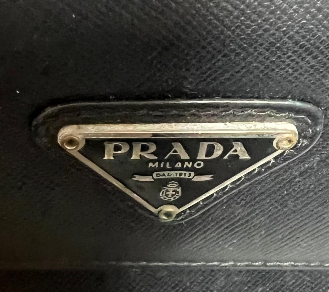 【大幅値下げ】【PRADA】プラダ　財布　黒
