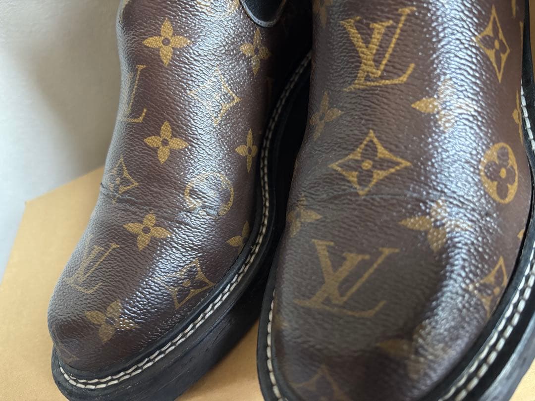 ルイヴィトン　LVボブ―ル サイドゴアブーツ Louis Vuitton