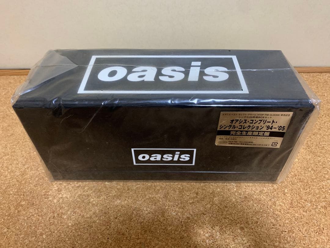⭐︎oasis全CD未開封 日本限定シングルコレクション　ノエル&リアムTシャツ付