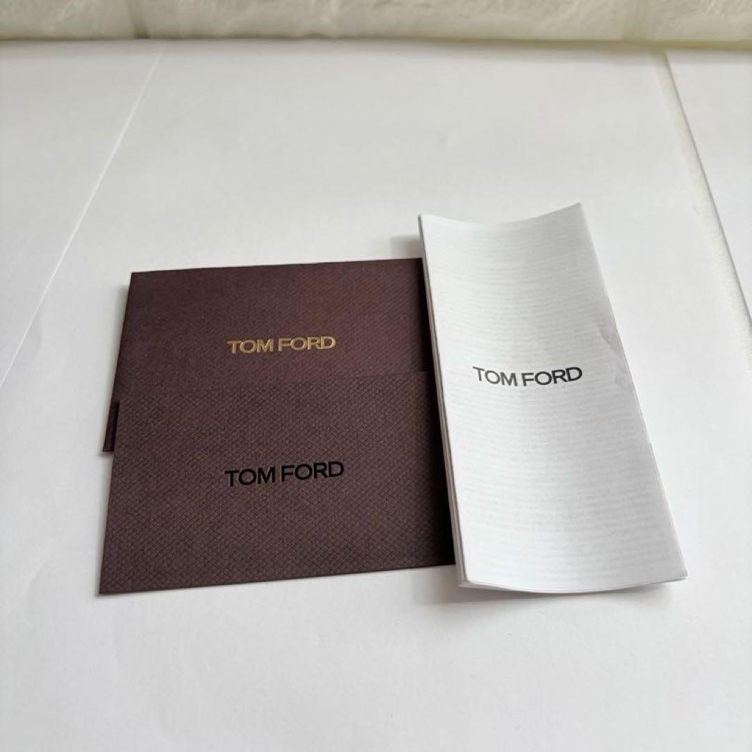 TOM FORD ブラック サングラス Brooklyn TF833-F-N