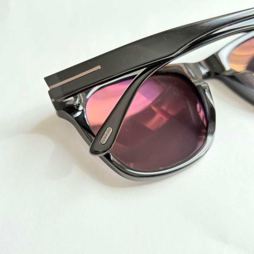 TOM FORD ブラック サングラス Brooklyn TF833-F-N