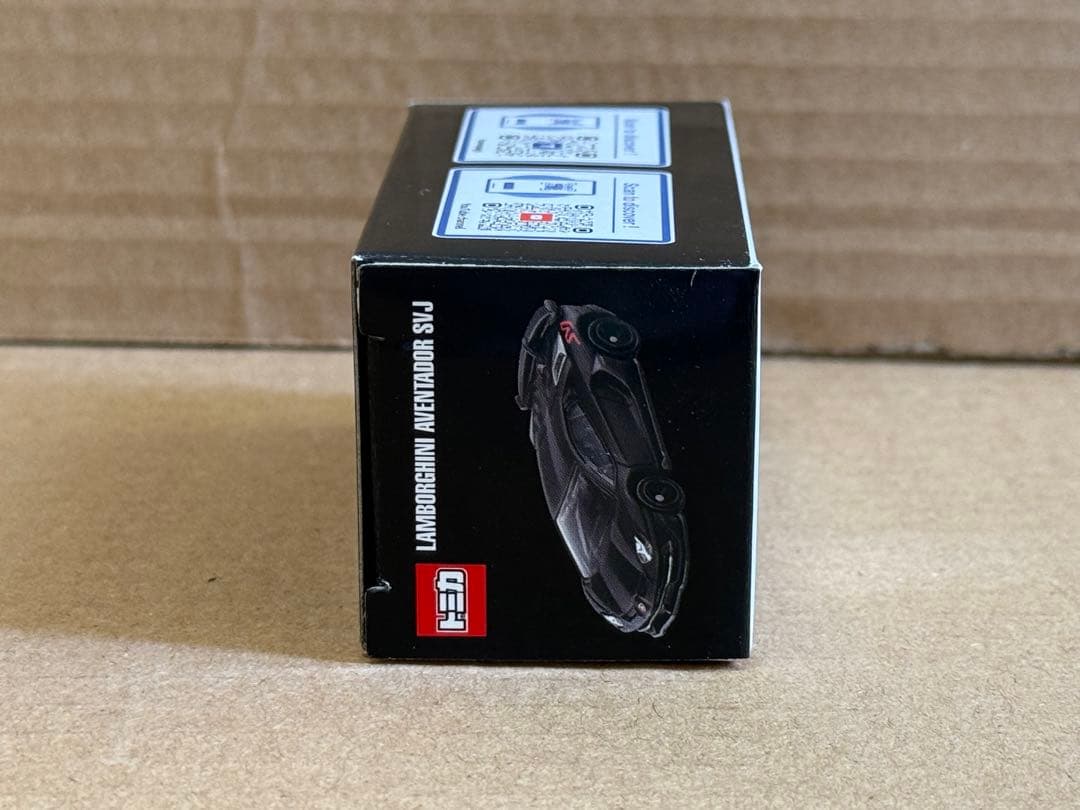 トミカ　アジア限定　ランボルギーニ　アヴェンタドール　SVJ 非売品　上海限定