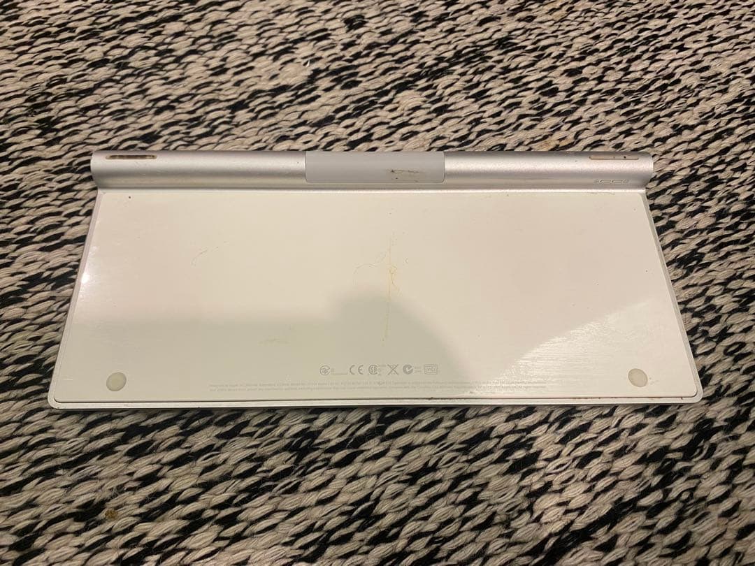 iMac 21.5インチ Mid2014 A1418 ジャンク本体＋キーボード