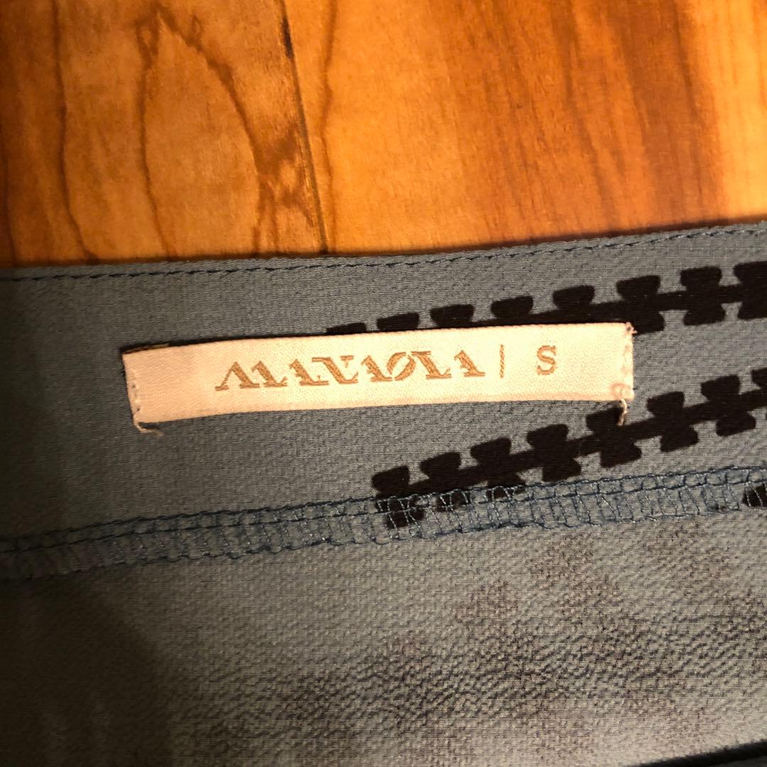 MANAOLA 2点セット⭐︎ブルーグレーオフショルトップスと赤のミニワンピ。
