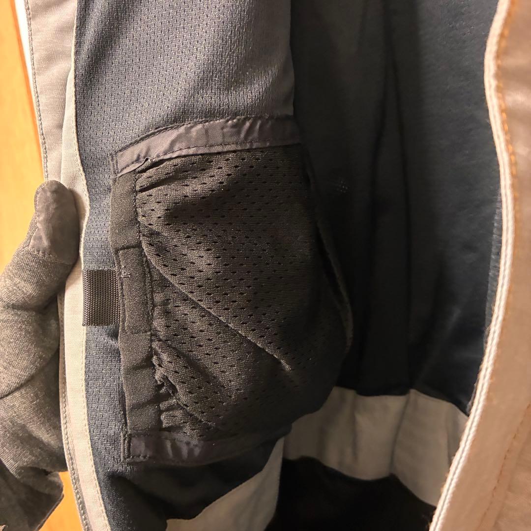 美品　ACC メンズ　スキー　スノボ　ウェア　つなぎ　M グレー　かっこいい