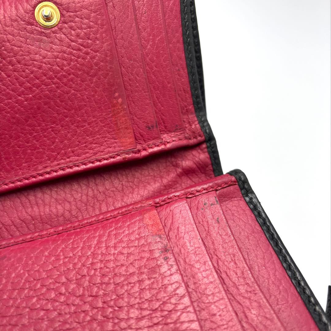 かえちゃん 　　　　　　　　　GUCCI グッチ GGロゴ 二つ折り財布