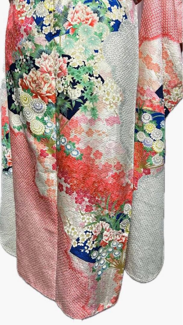 T 　最高級　絞り　花刺繍　花柄振袖 着物 ピンク系