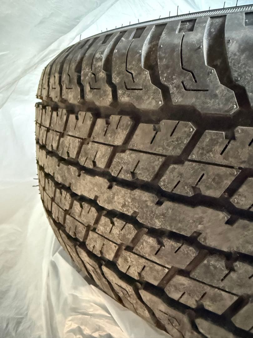 265/60R18 未使用タイヤ 110H