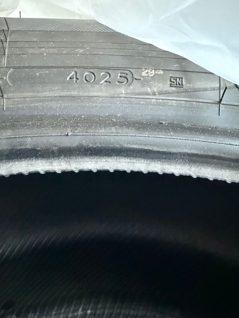265/60R18 未使用タイヤ 110H