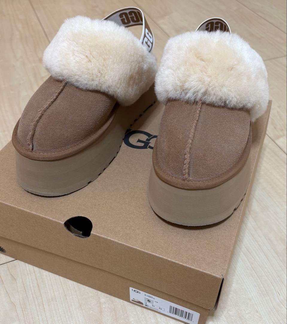 【UGG】FUNKETTE ファンケット　23センチ　ストラップ　厚底