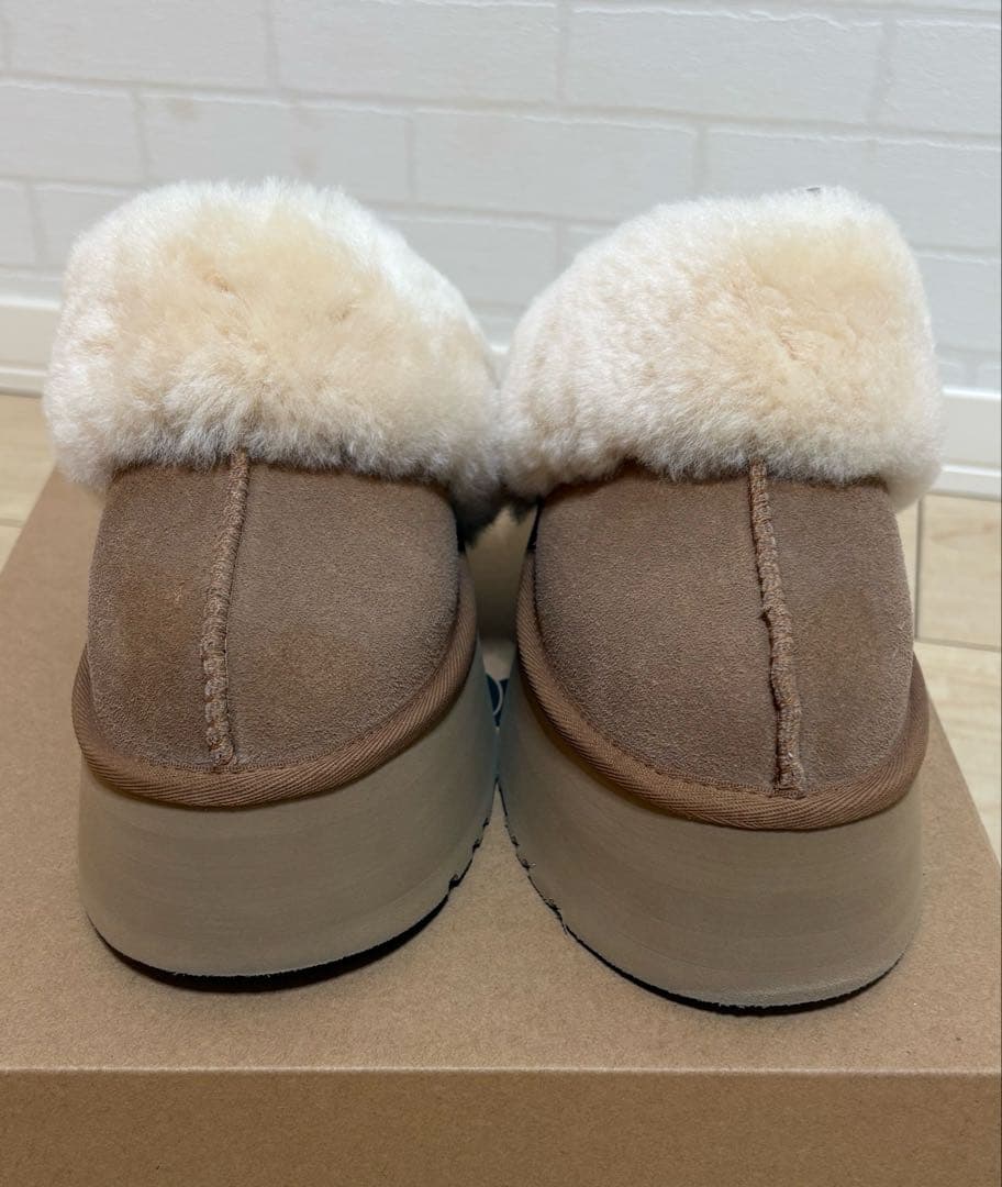 【UGG】FUNKETTE ファンケット　23センチ　ストラップ　厚底