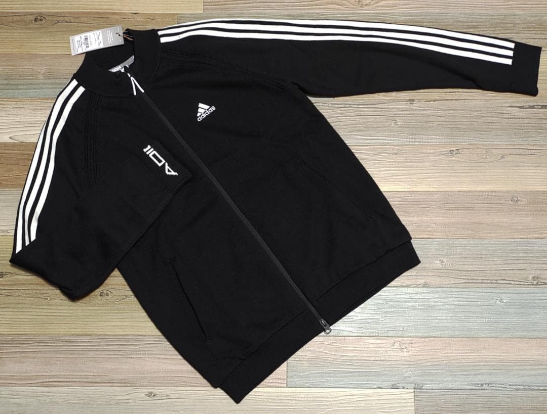 断捨離大きいサイズXL！⛳️新品⭐防風裏地付き ニットジャケット 黒 XL★
