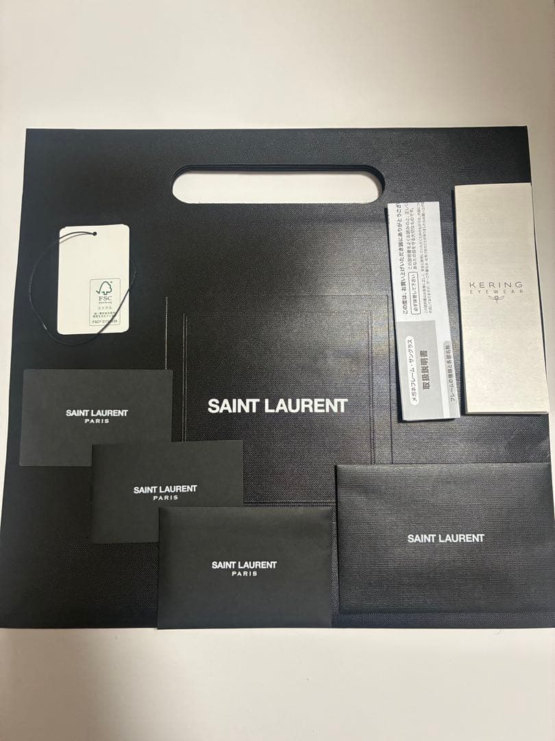 常田大希着用　Saint Laurent サングラス
