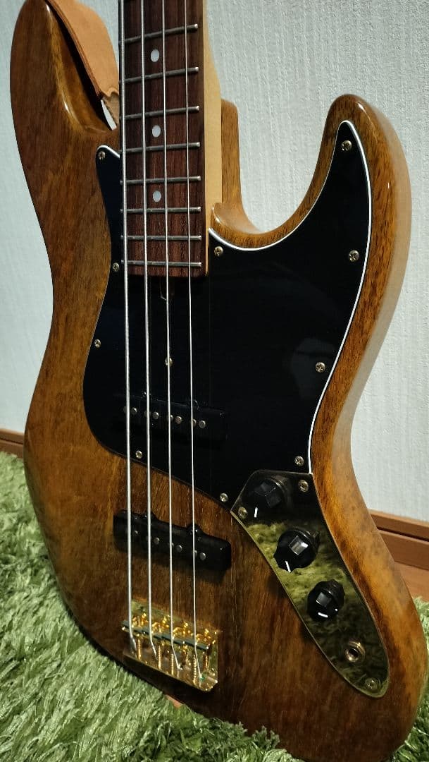 Bacchus エレキベース ウッドライン