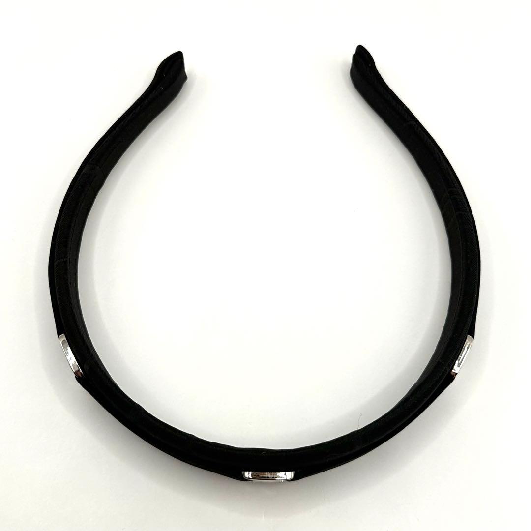 【極美品】サルヴァトーレフェラガモ カチューシャ ヴァラリボン ブラック