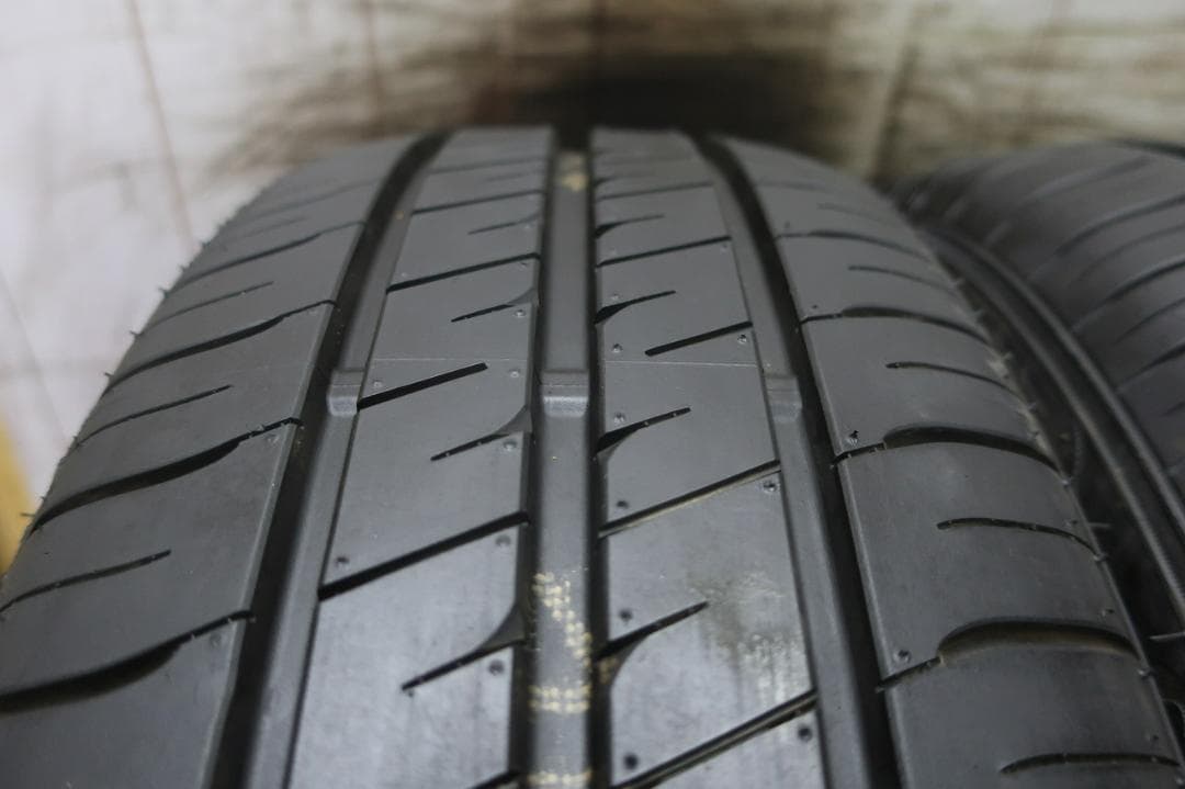 とんがりくん様送料込み　グッドイヤー　EG02　205/55R16　国産　4本