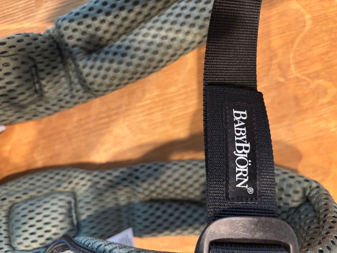 BABYBJORN 抱っこ紐 カーキメッシュ