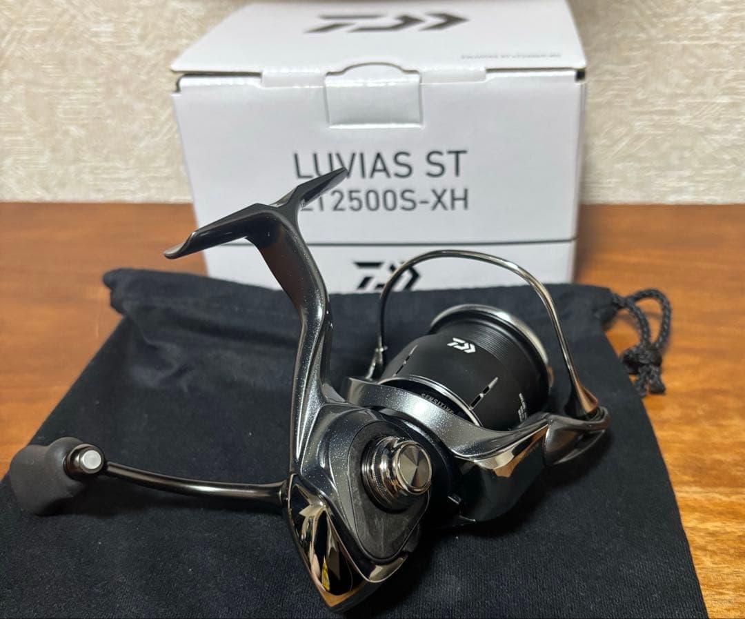 リール 24 LUVIAS ST LT2500s-xh