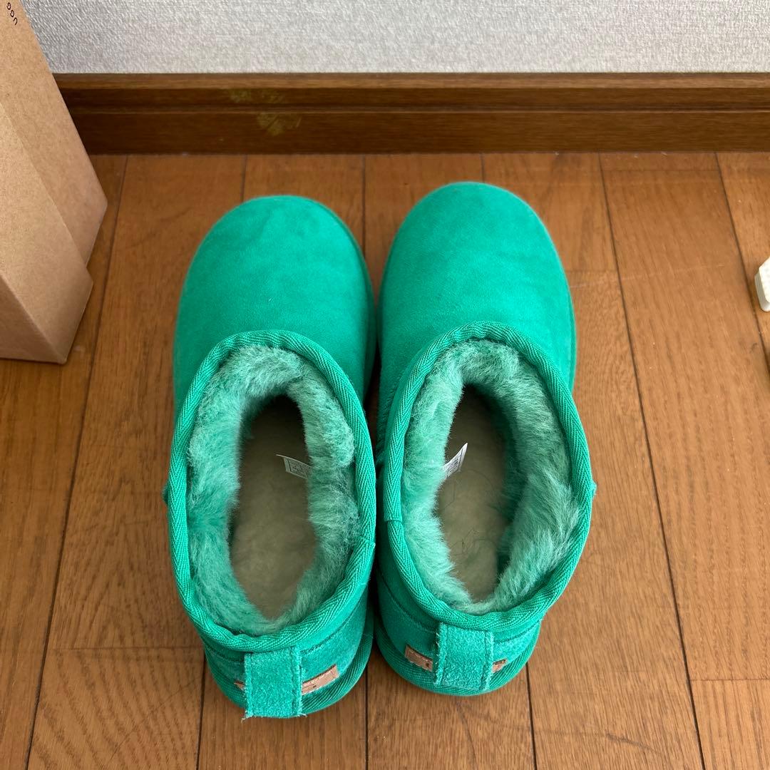 UGG ターコイズ ムートンブーツ