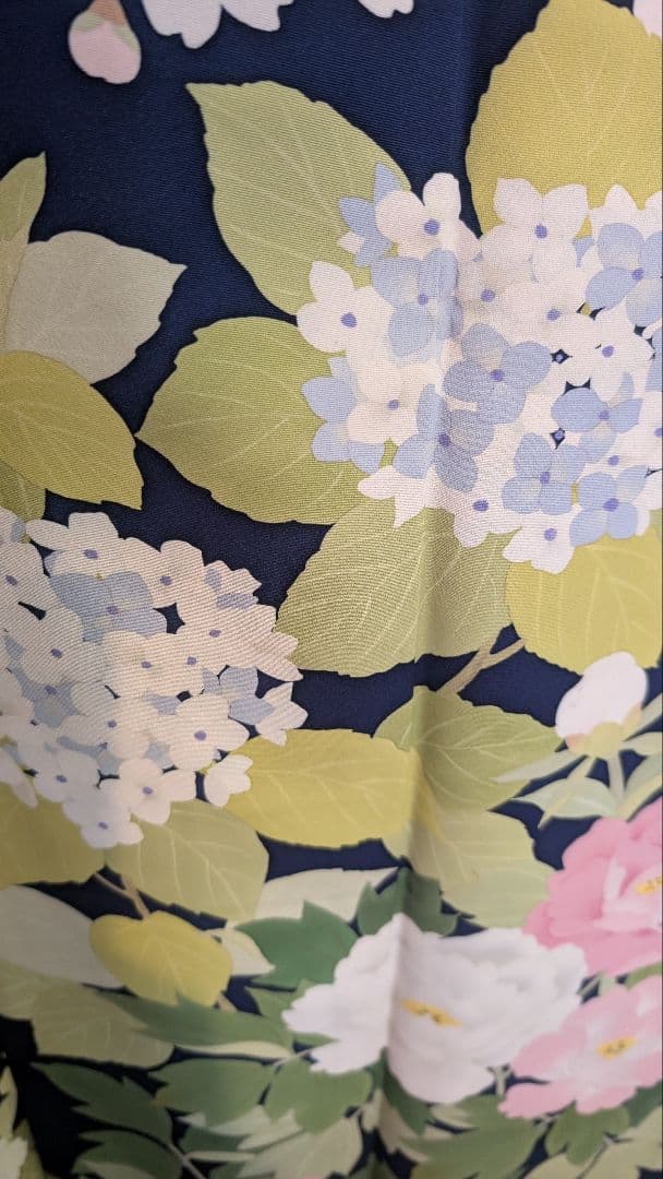 【超高級美品•作家物】華やかな花柄紺色振袖♪