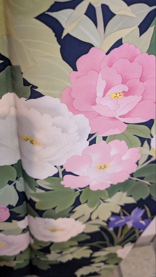 【超高級美品•作家物】華やかな花柄紺色振袖♪