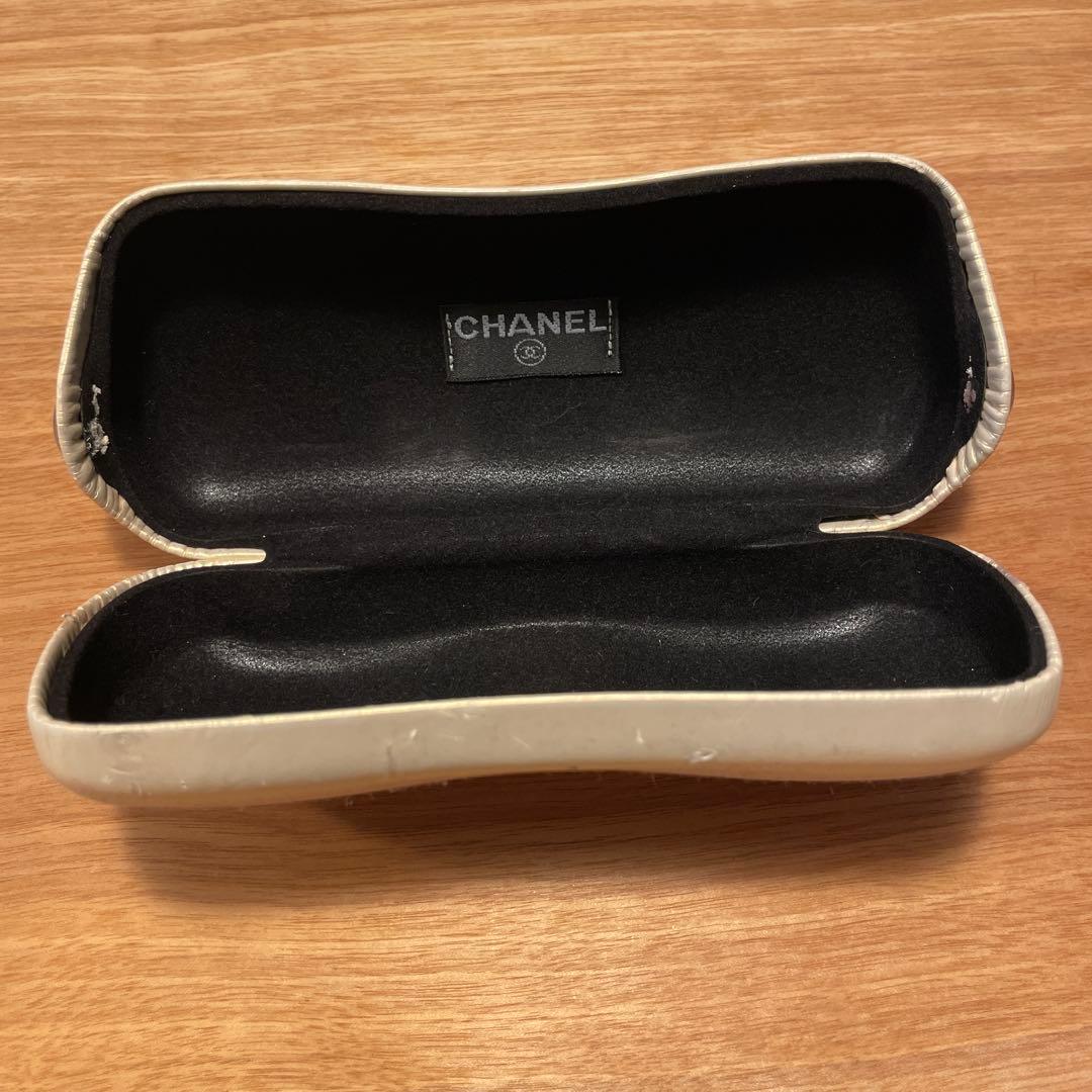 CHANEL シルバークリアサングラス 【おまけ】ケース付き