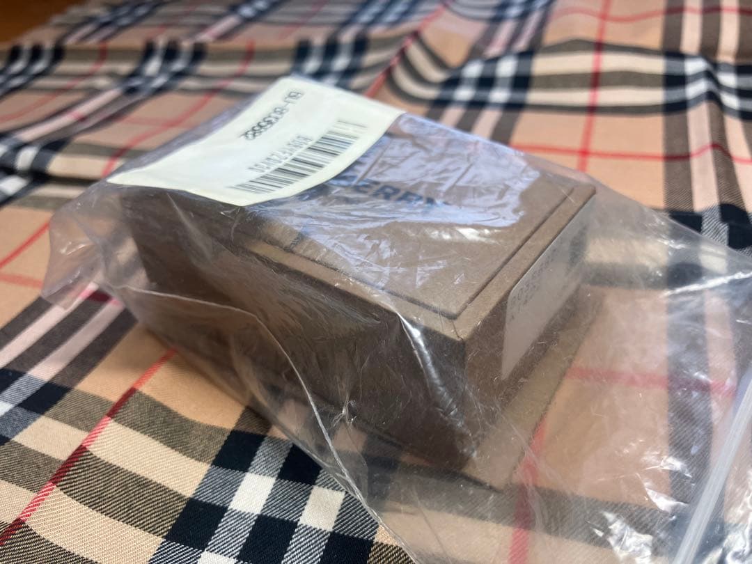 レアデザインBURBERRY シルバー カフリンクス 箱付き