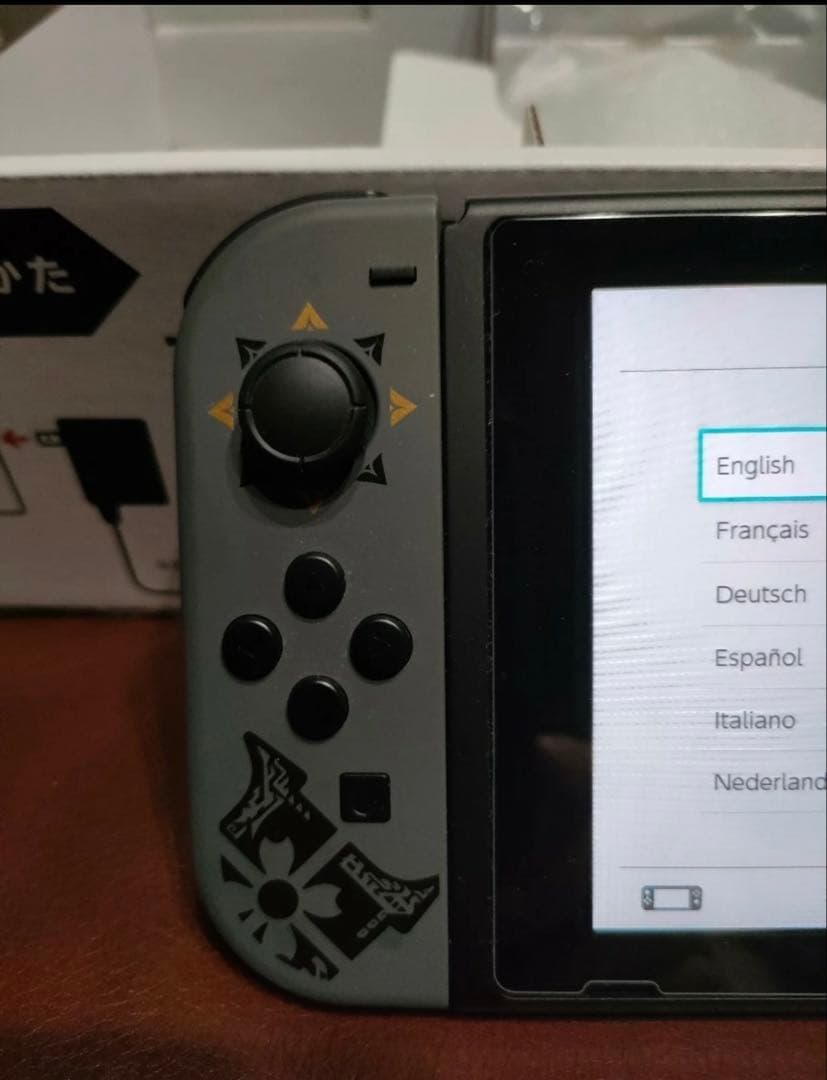 Nintendo Switch モンスターハンターライズ 本体　　ソフト無し