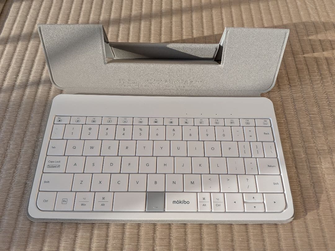 MOKIBO Fusion Keyboard 2.0（ホワイト、トラックパッド）