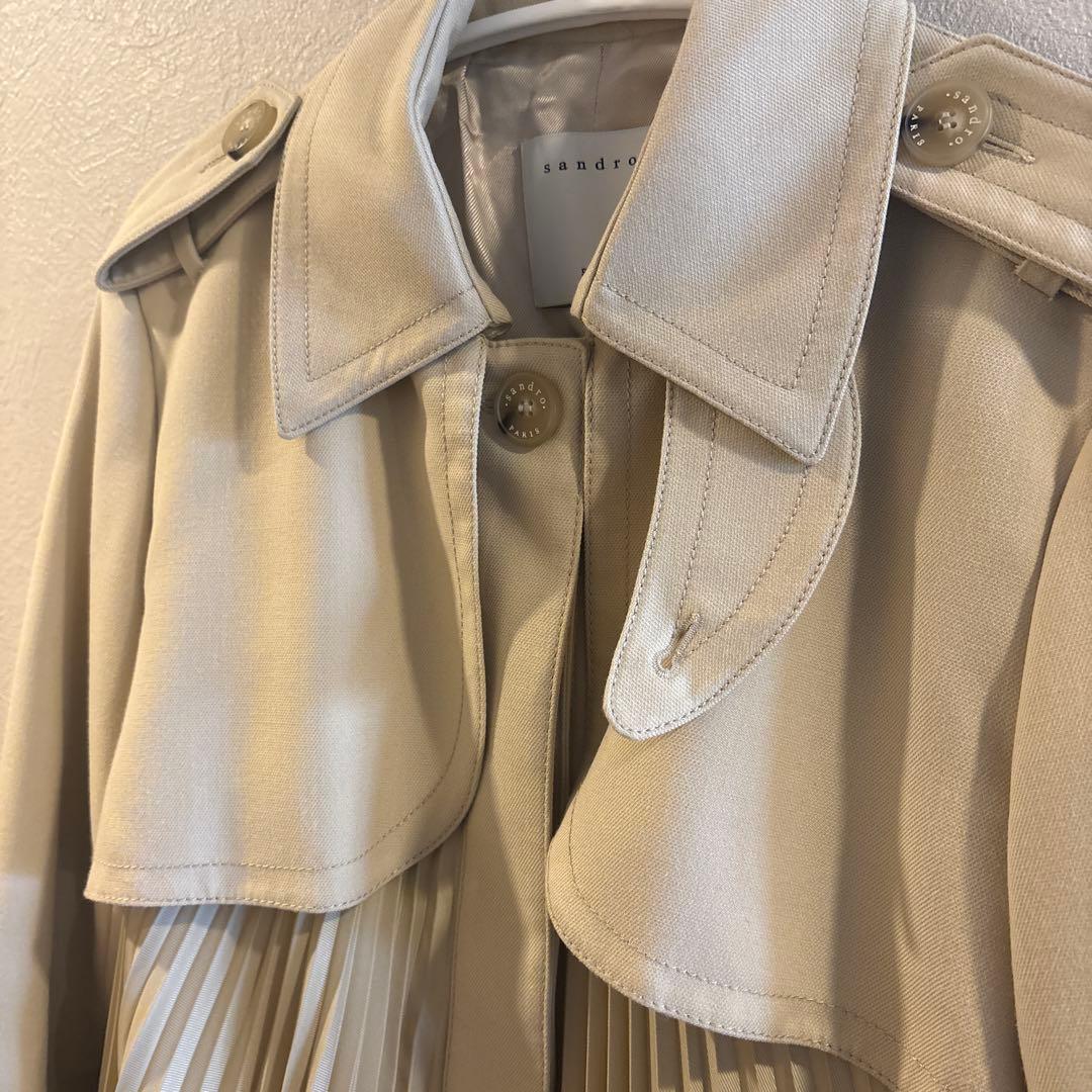 sandro ベージュプリーツトレンチコート