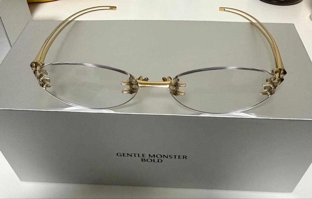 小物 GENTLE MONSTER Node 030 BOLD Collection