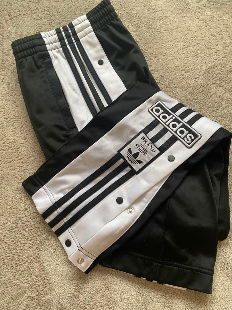 値下げ⭕️アディブレイク パンツ　IU2519 adidas Originals
