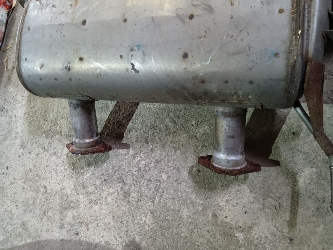 NISSAN　Ｖ３６スカイラインクーペ　純正マフラー