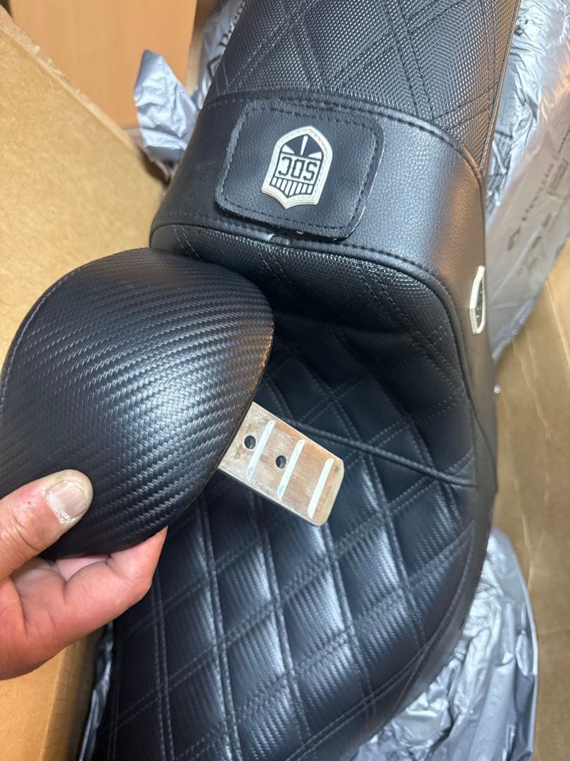 Saddlemen SDC パフォーマンスグリッパーシート