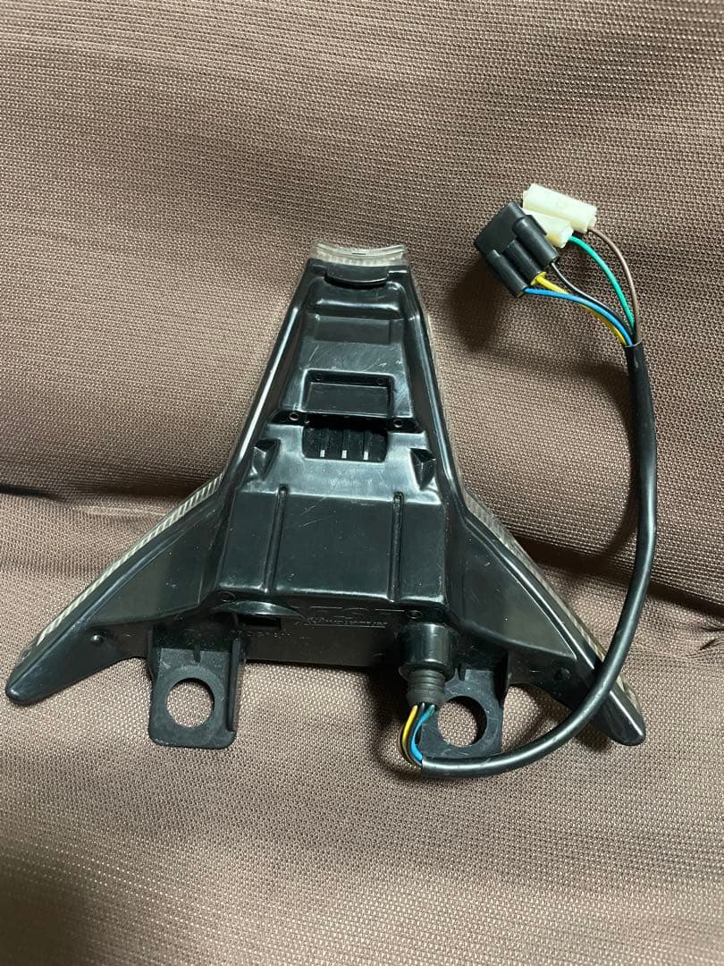 ZX25R ウィンカー一体型テールランプ