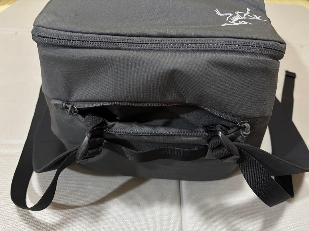 希少 ARC’TERYX COVERTCASE アークテリクスコバートケース