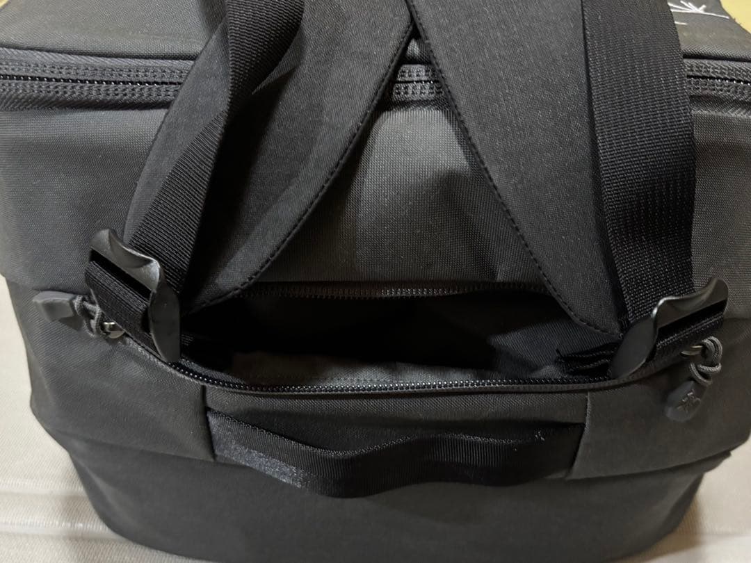 希少 ARC’TERYX COVERTCASE アークテリクスコバートケース