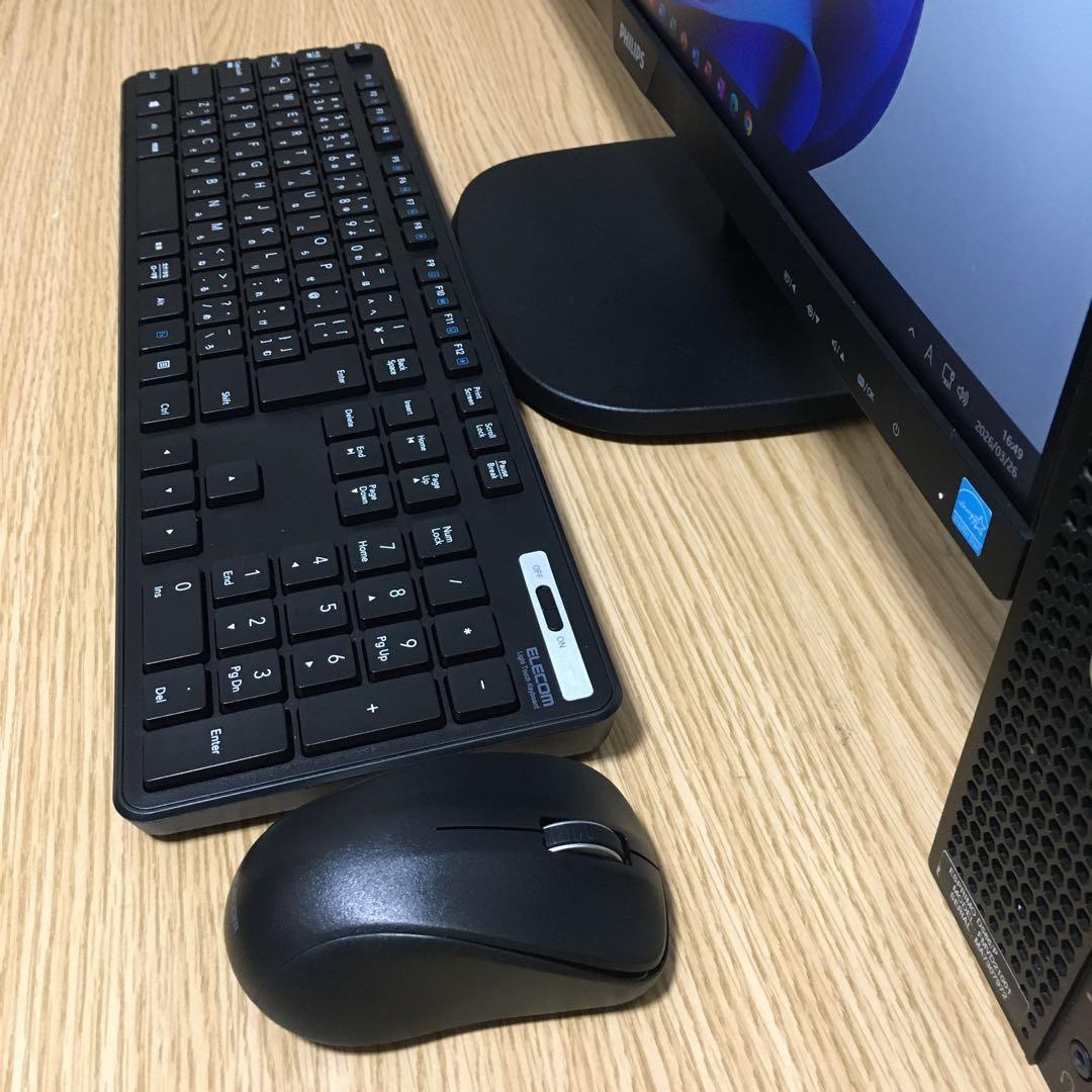 富士通 ESPRIMO Win11 i3 8Gメモリ SSD 23.8'モニター