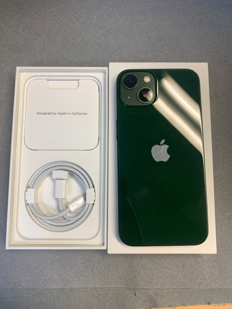 美品　国内版　SIMフリー　iPhone13 128GB グリーン色