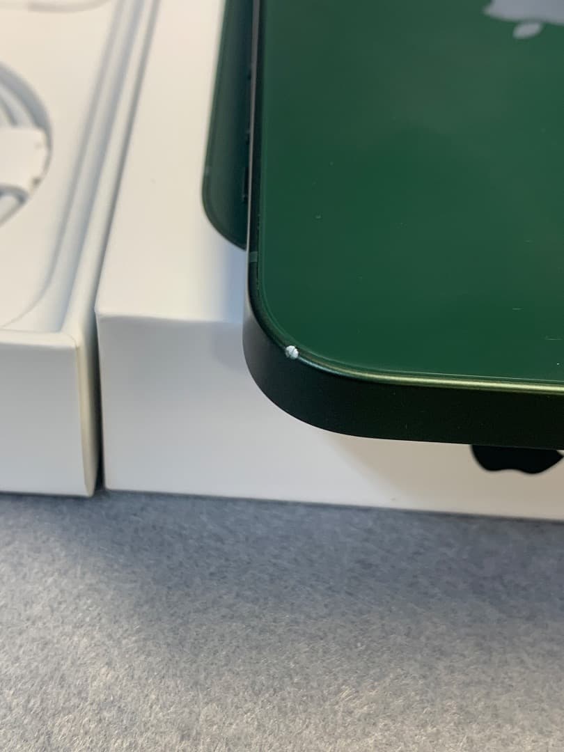 美品　国内版　SIMフリー　iPhone13 128GB グリーン色